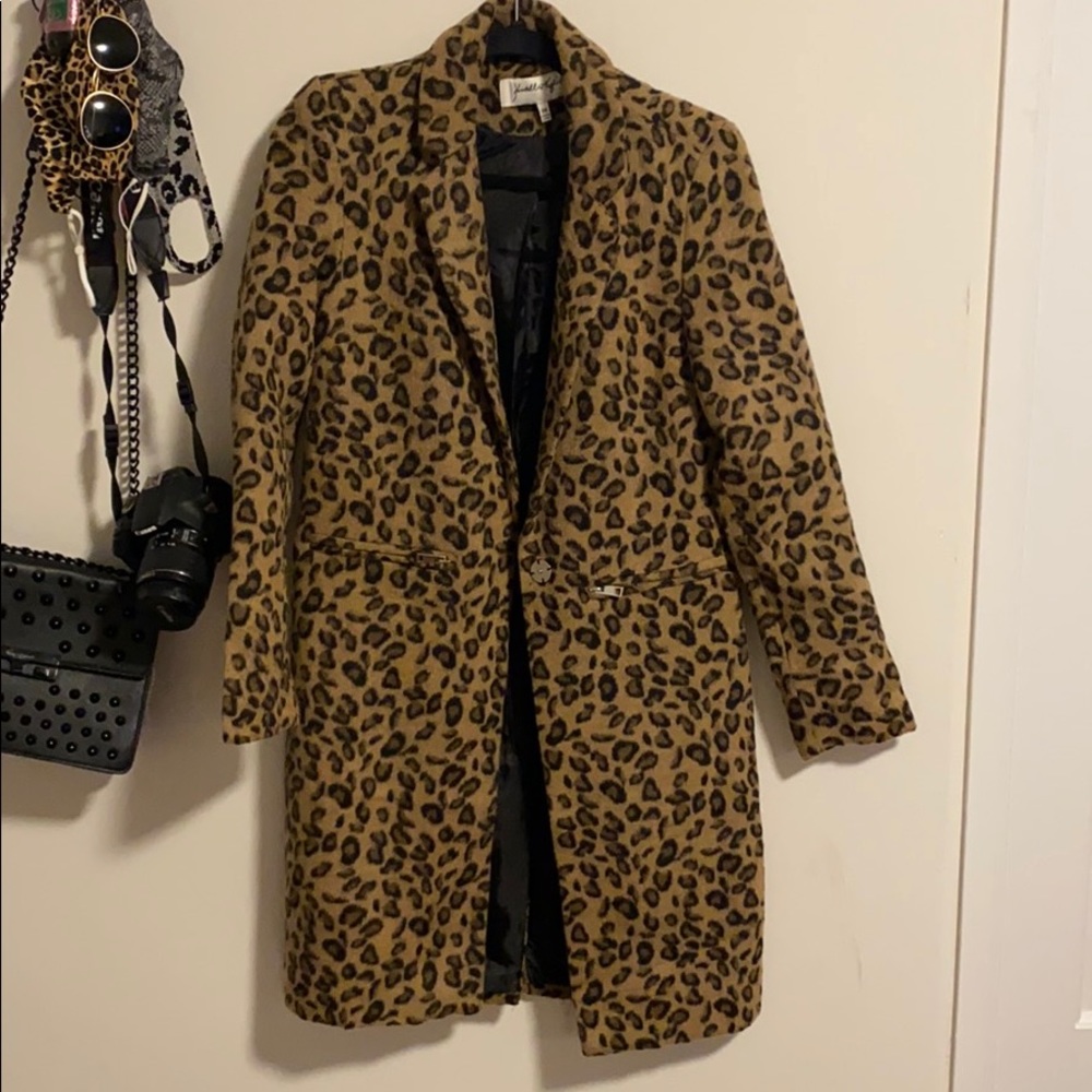 Never been worn Kendall and Kylie cheetah coat